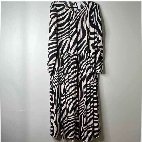 H&M calf length animal print smock dress 🦓 long sleeve 💫 black & cream 🦓 - Picture 5 of 6